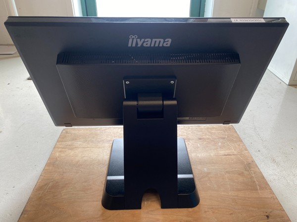 Used 8x Iiyama Pro Lite 23" Touchscreens For Sale