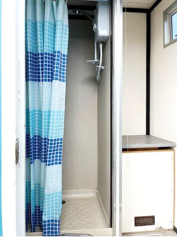 Shower cubicle - Trailer mounted