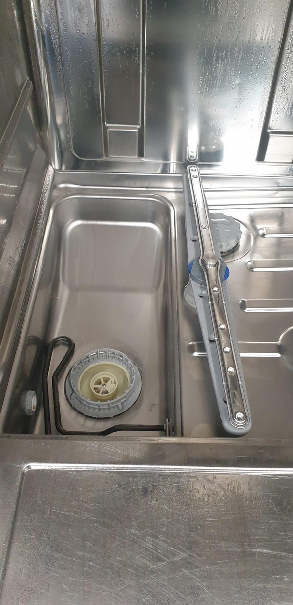 Secondhand Used Hobart FXSW-10B Dishwasher