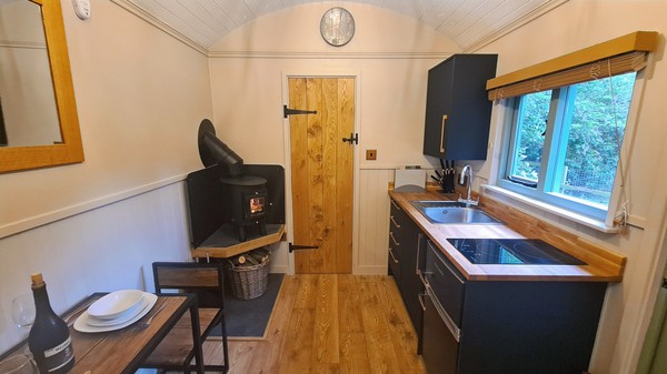 Secondhand Luxury Shepherd's Hut