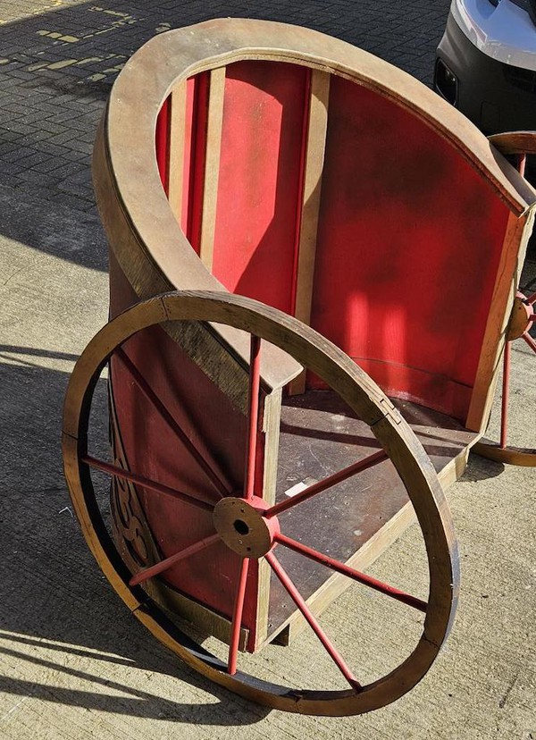 Selling Roman Chariot  Prop