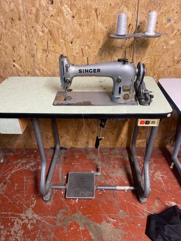 Singer 96k 44 lock stitch sewing machine