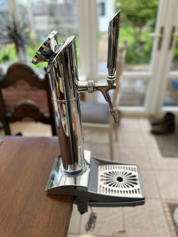 Unused 9x Flooded (Frosted) Beer Towers & Taps For Sale