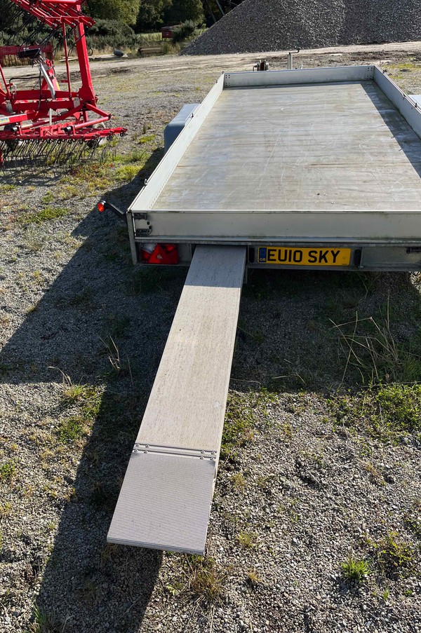 Used 3.5 Flat Bed Trailer