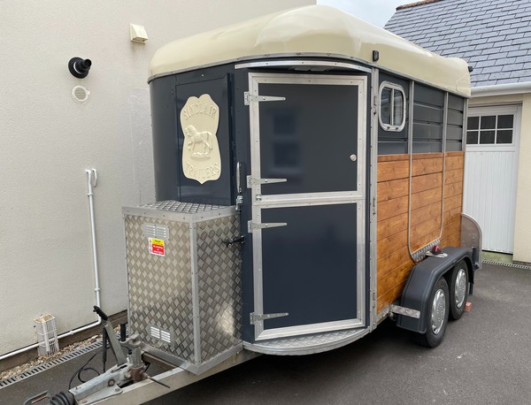 Secondhand Catering Trailer And Equipment