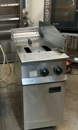Secondhand Lincat Electric Double Fryer For Sale