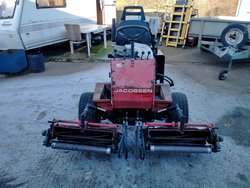 Jacobsen Golf club green mower