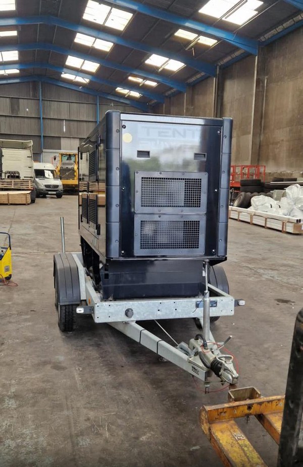 Secondhand Trailer Mounted CAT 100KVA 2014 5727hrs