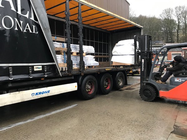 Unloading Roder frame marquees