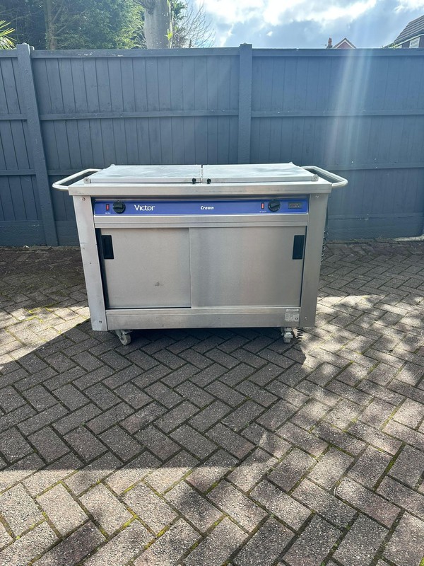 Secondhand Victor Mobile Crown Bain Marie Hot Cupboard BM30MSF For Sale