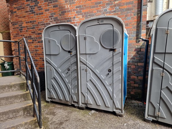 4x Portable Toilets 3