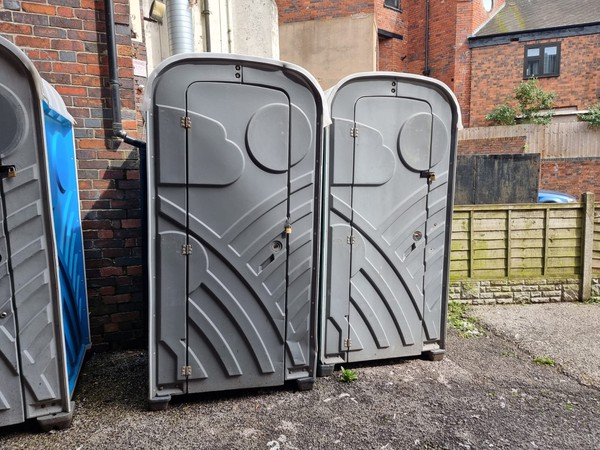 4x Portable Toilets 2