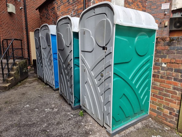 4x Portable Toilets 1