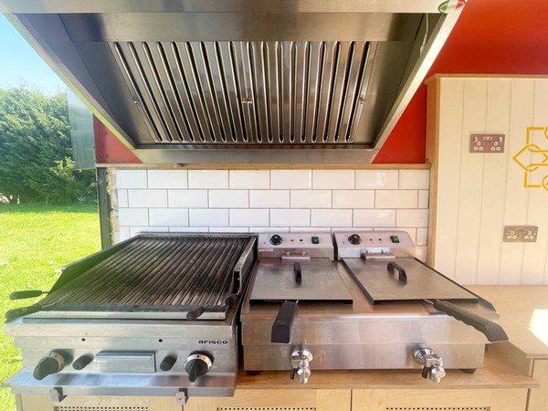 Catering trailer - Griddle and double fryer