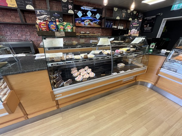 Full Counter Run Bakery Display - Somerset 10