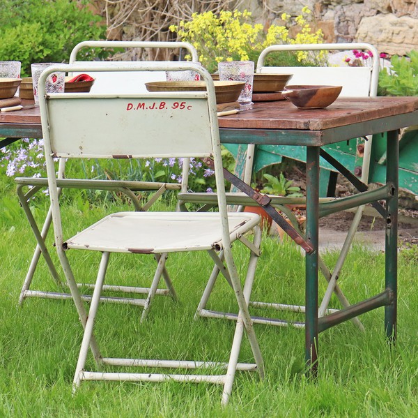 Used Vintage Chairs White Folding For Sale