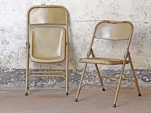 Secondhand Metal Folding Vintage Chair Cappuccino For Sale Secondhand Metal Folding Vintage Chair Cappuccino For Sale