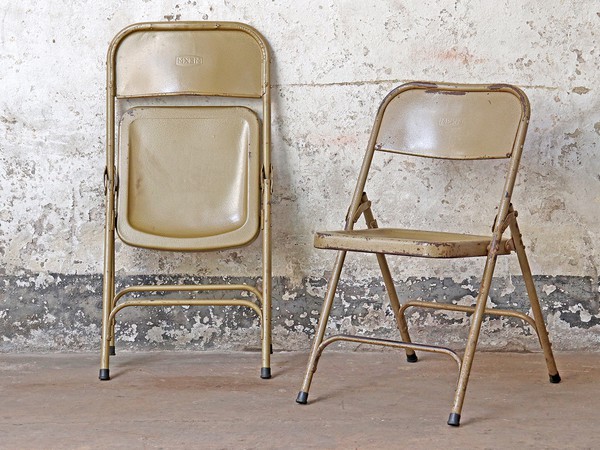 Secondhand Metal Folding Vintage Chair Cappuccino For Sale