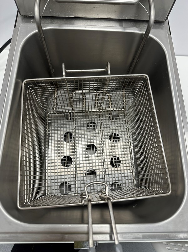 Secondhand Used Single Electric Fryer 8L