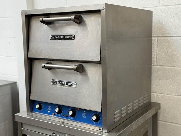 Secondhand Bakers Pride P44 Pizza Oven