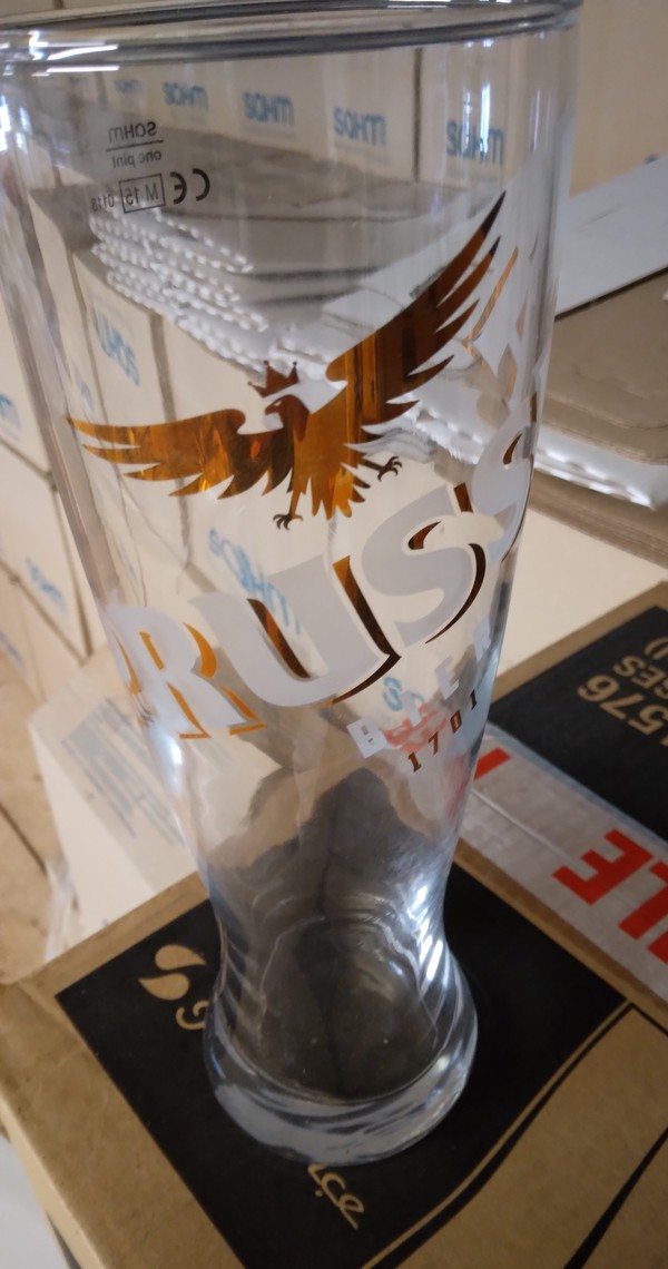 700x Pint Glasses For Sale