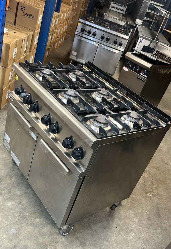 Secondhand 2x Zanussi 6 Burner Gas Cooker And Gas Oven For Sale