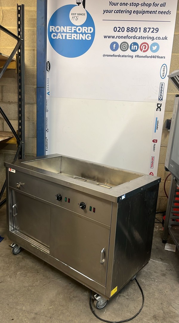Secondhand Parry Mobile Hot Cupboard Bain Mairie Top For Sale