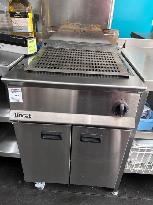 Lincat Opus 800 Natural Gas Free-standing Single Tank Fryer For Sale Lincat Opus 800 Natural Gas Free-standing Single Tank Fryer For Sale