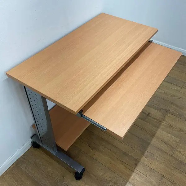 1000mm Straight Desk with keyboard shelf