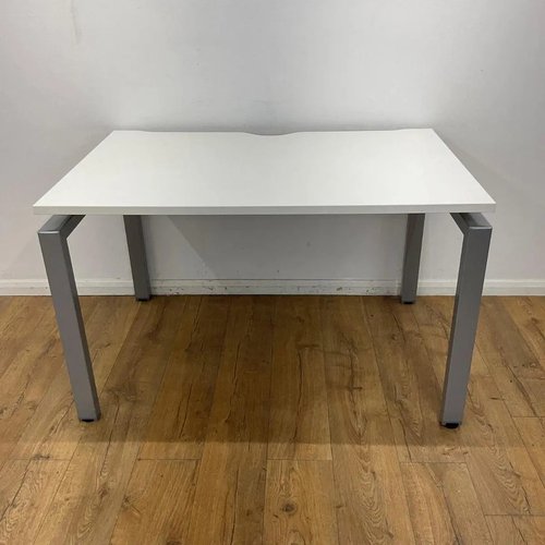 Secondhand 118x White 1200mm Straight Desk For Sale Secondhand 118x White 1200mm Straight Desk For Sale