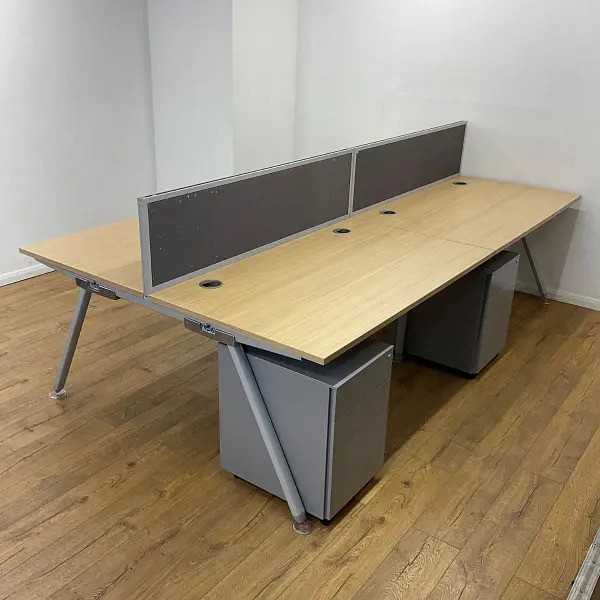 Secondhand 40x Oak 1400mm Bank Of 6 Bench Desk For Sale