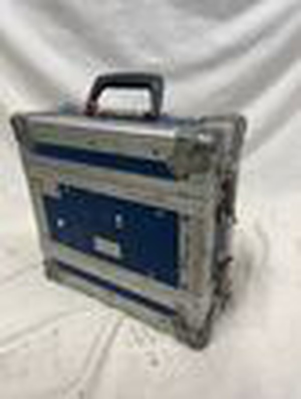 Flight case 32amp 3hp to 3x 32amp out