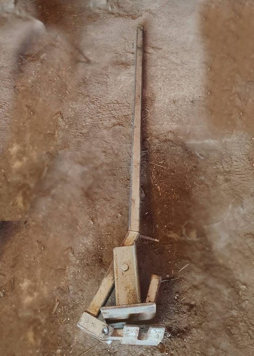 Marquee peg lifer, puller, extractor Marquee peg lifer, puller, extractor