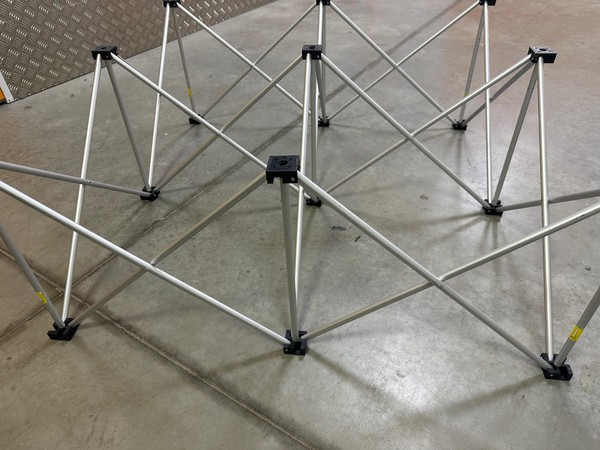 Folding stage deck