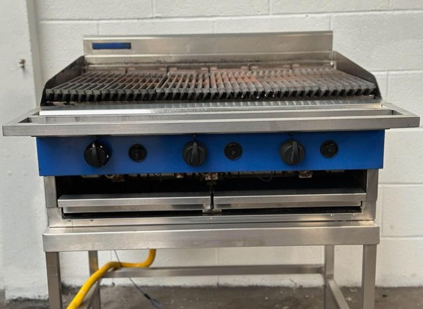 Used Blue Seal G596 Gas Chargrill With Stand For Sale
