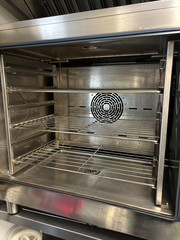 Secondhand Hobart 6-Grid Commercial Oven