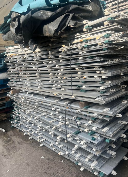 500x Grumpy Joes Plastic Boarded Flooring For Sale 500x Grumpy Joes Plastic Boarded Flooring For Sale