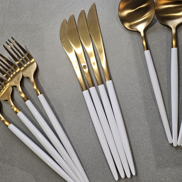 White and Gold Fine Dining Cutlery