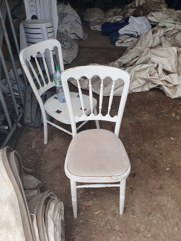 white Cheltenham chairs with seat pads