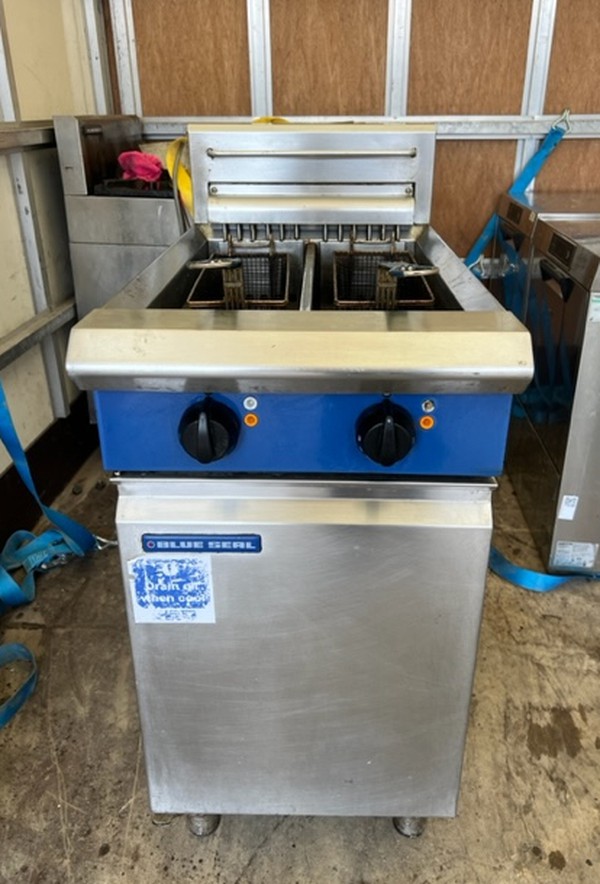 Secondhand Blue Seal Twin E 44 Three Phase Fryer For Sale