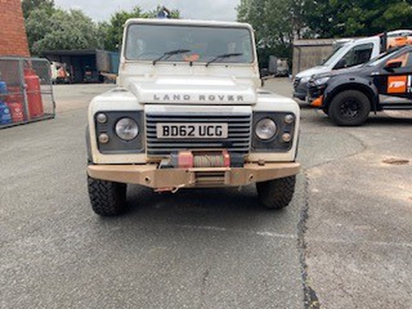 Secondhand Landrover Defender 130