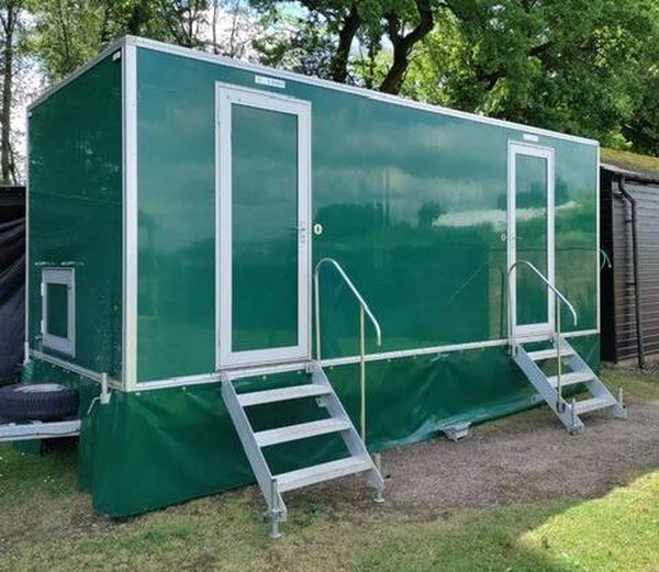 Luxury toilet trailer for sale