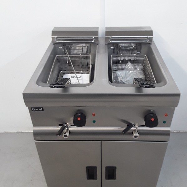 Lincat Double Tank Electric Fryer 2x 9 Litre J18 For Sale