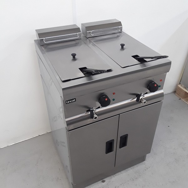 New Lincat Double Tank Electric Fryer 2x 9 Litre J18 For Sale