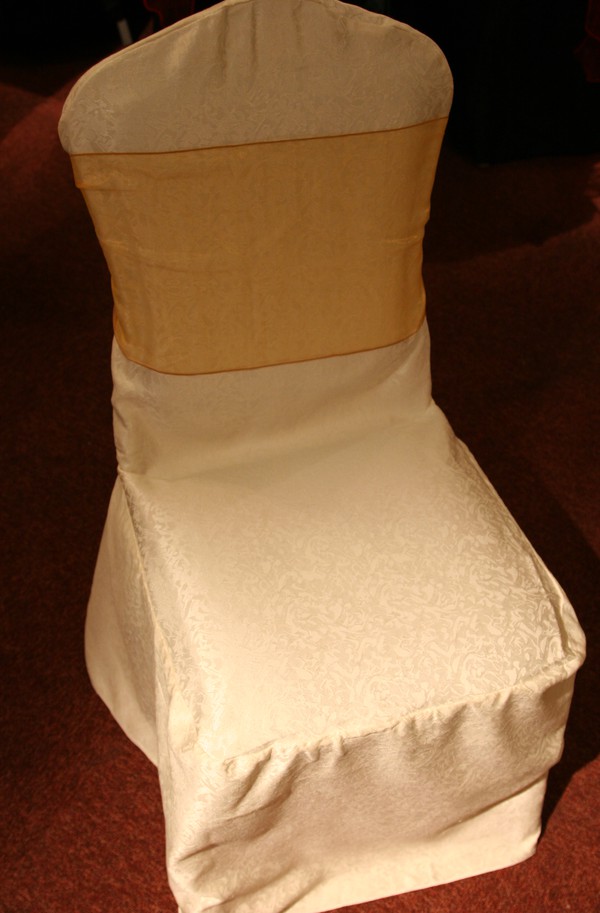 600x Gold And Cream Chair Covers For Sale