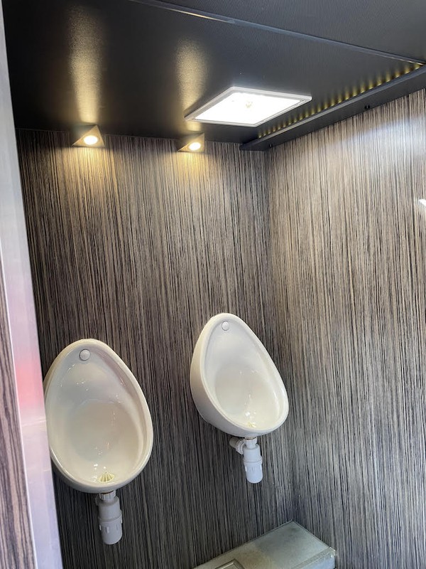 Luxury Silver 2+1 Toilet Trailer Unit - Somerset 5