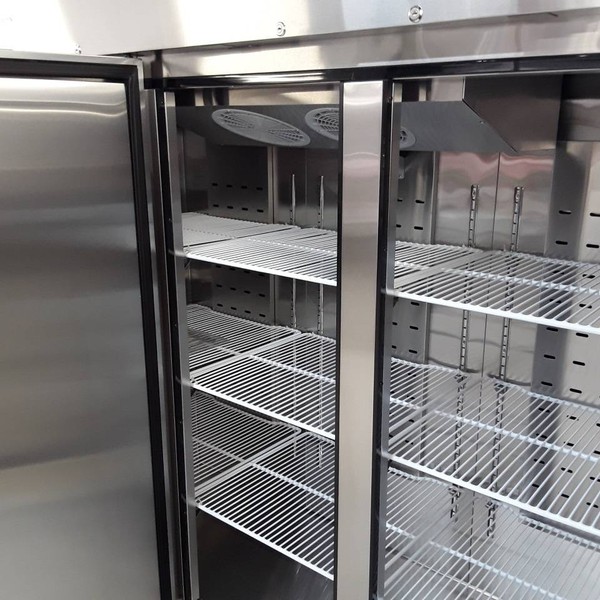 Commercial kitchen fridge three door