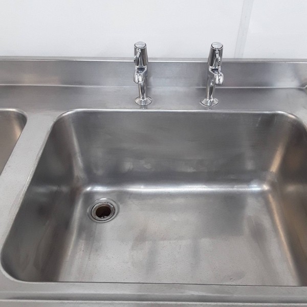 Restaurant kitchen sink