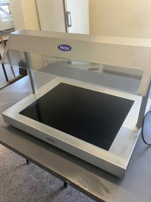 Victor Heated display with sneeze guard Victor Heated display with sneeze guard