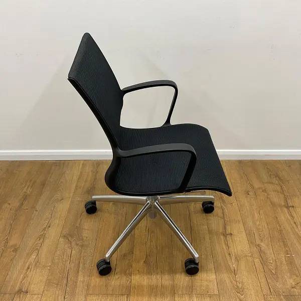 Boss Kara swivel Chair